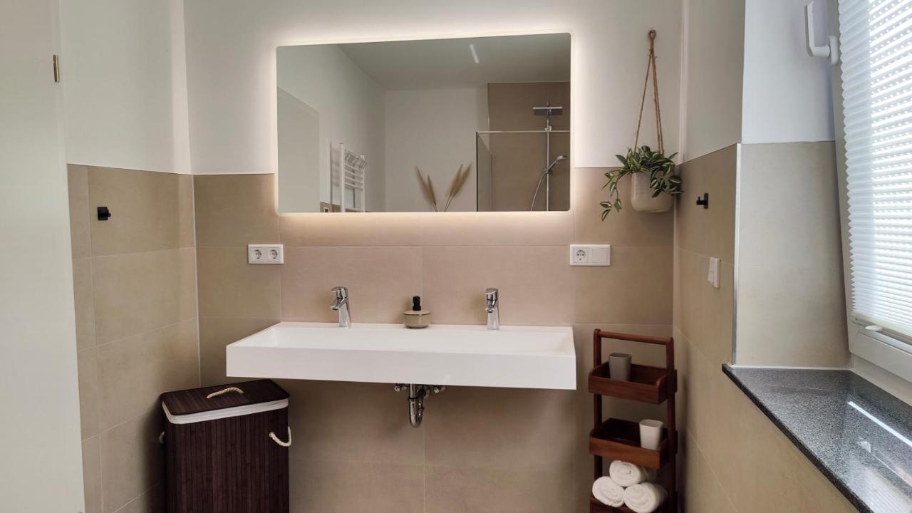 Hygge Home - Mit Garten Und Stellplatz Fuer Feriengaeste-, Monteure / Netflix / 10 Min. Zur Sinsheim Therme Und Zur Autobahn Kültér fotó